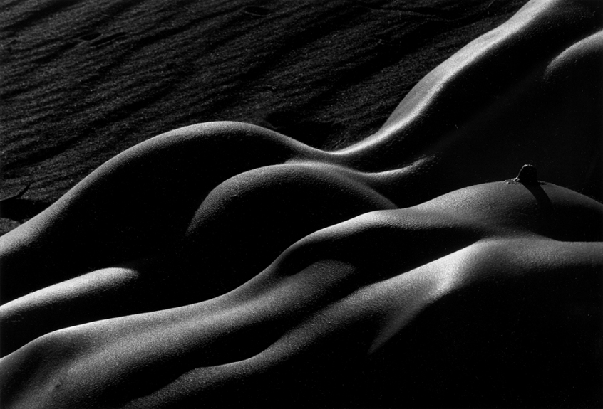 Lucien CLERGUE Deux Femmes dans le Desert, Vallée de la Mort, 1997, (réf.97010/16), tirage argentique